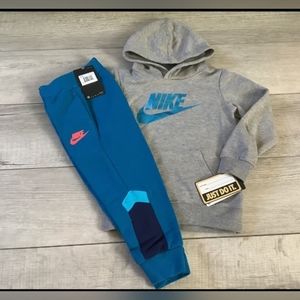 Toddler boys NIKE hoodie & joggers outfit size 4T( NWT)~PRICE IS FIRM ~